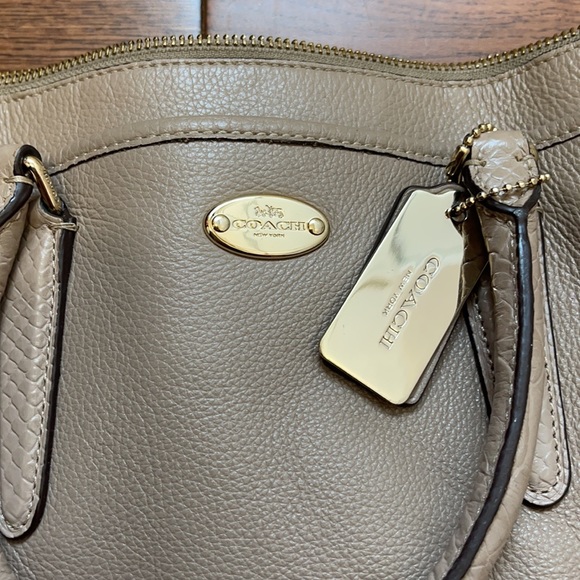 Coach purse - Picture 2 of 6